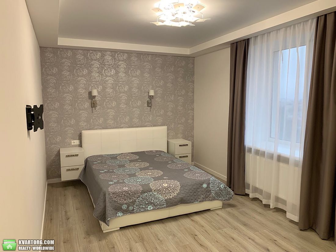 Rent out 2-room apartment. Киев,  Герцена — photo 3