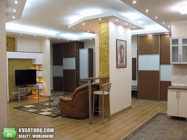 Rent out 3-room apartment. Киев,  Дмитриевская — photo 8