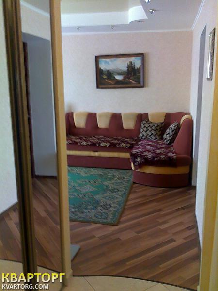 Rent out 2-room apartment. Киев, Жилянская — photo 4