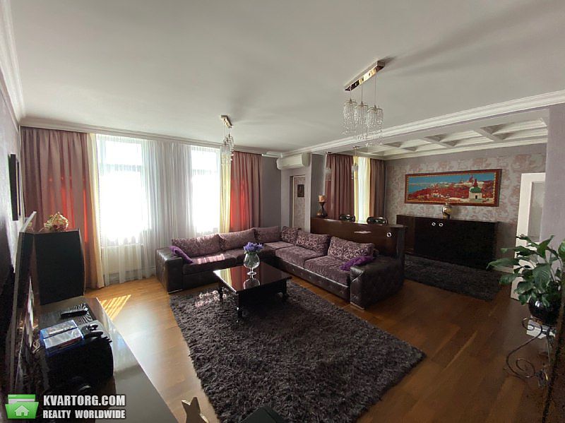 Rent out 4-room apartment. Киев,  Соломенская — photo 1