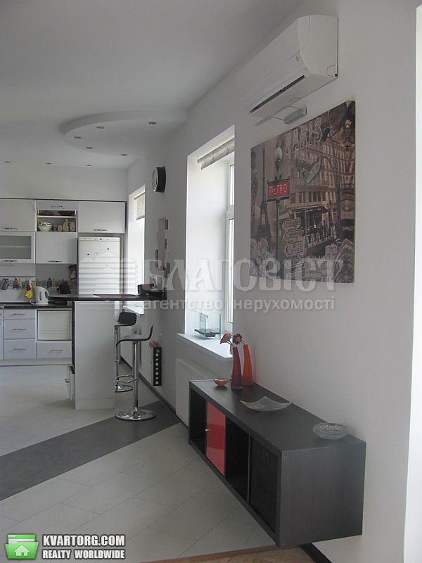 Rent out 2-room apartment. Киев,  Дарвина — photo 4