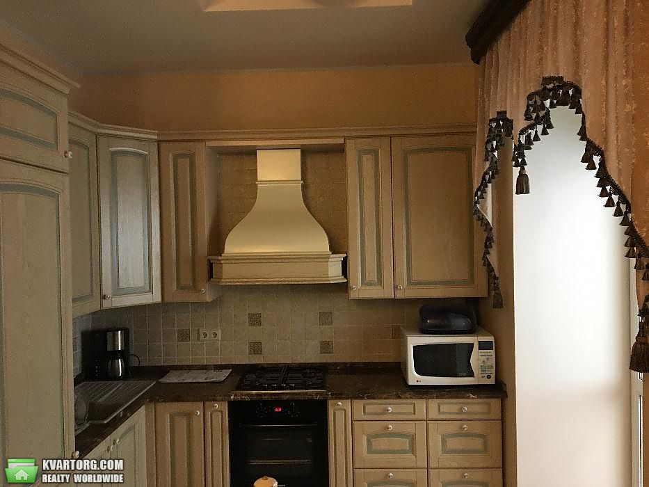 Rent out 2-room apartment. Киев,  Верхний Вал — photo 3