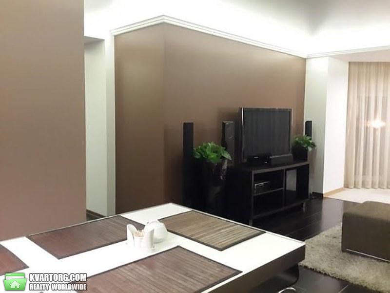 Rent out 2-room apartment. Киев, Приорская — photo 1