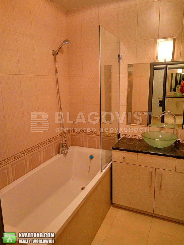 Rent out 2-room apartment. Киев,  Завальная — photo 5