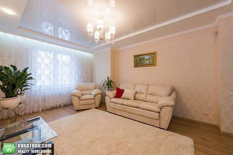 Rent out 2-room apartment. Киев,  Полтавская — photo 1