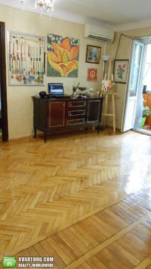 Sell 2-room apartment. Киев,  Дегтяревская — photo 1