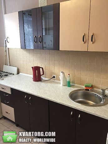 Rent out 1-room apartment. Киев,  Почайнинская — photo 3