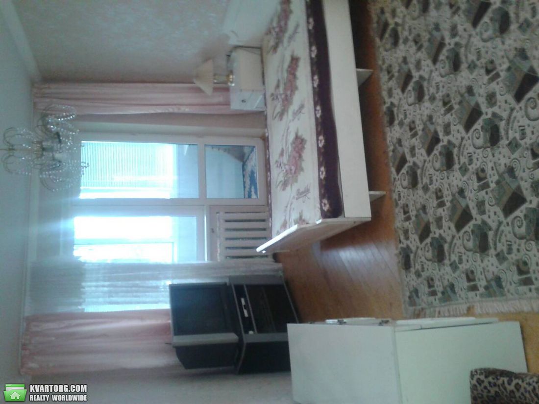 Rent out 2-room apartment. Киев,  Лесной пр — photo 3