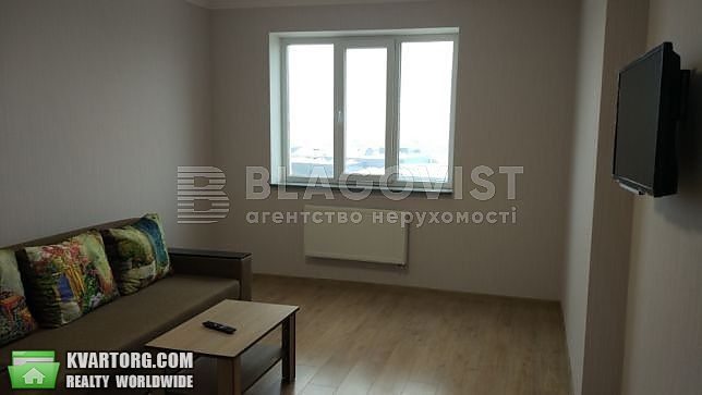 Rent out 3-room apartment. Киев,  Теремковская — photo 6