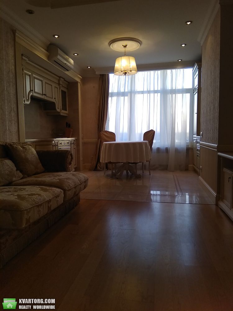 Rent out 1-room apartment. Киев,  Днепровская наб — photo 5