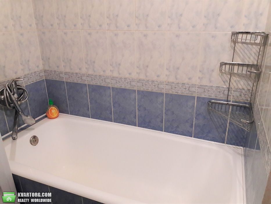 Rent out 2-room apartment. Киев,  Ромена Роллана бул — photo 4