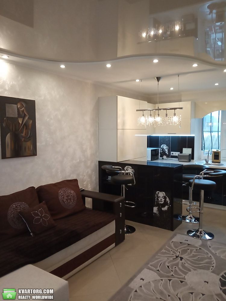 Rent out 2-room apartment. Киев, Антоновича — photo 1