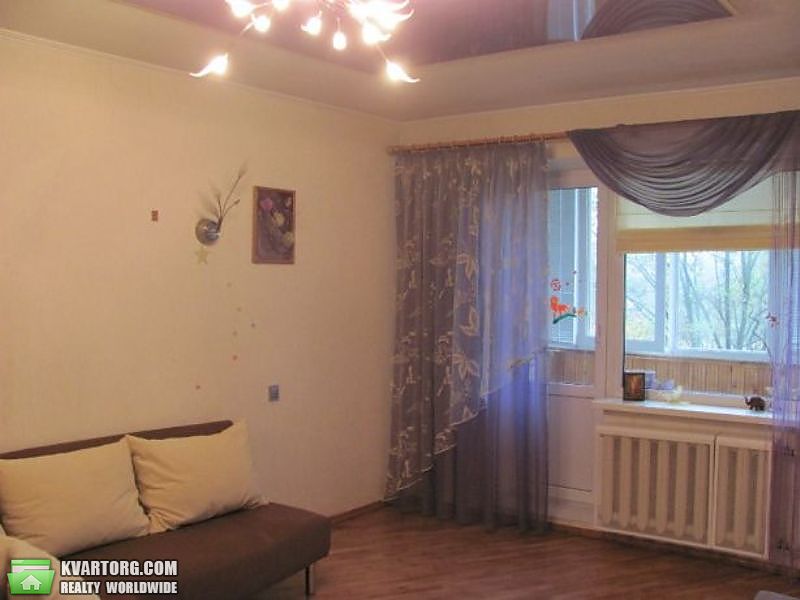 Sell 2-room apartment. Киев,  Маяковского — photo 3