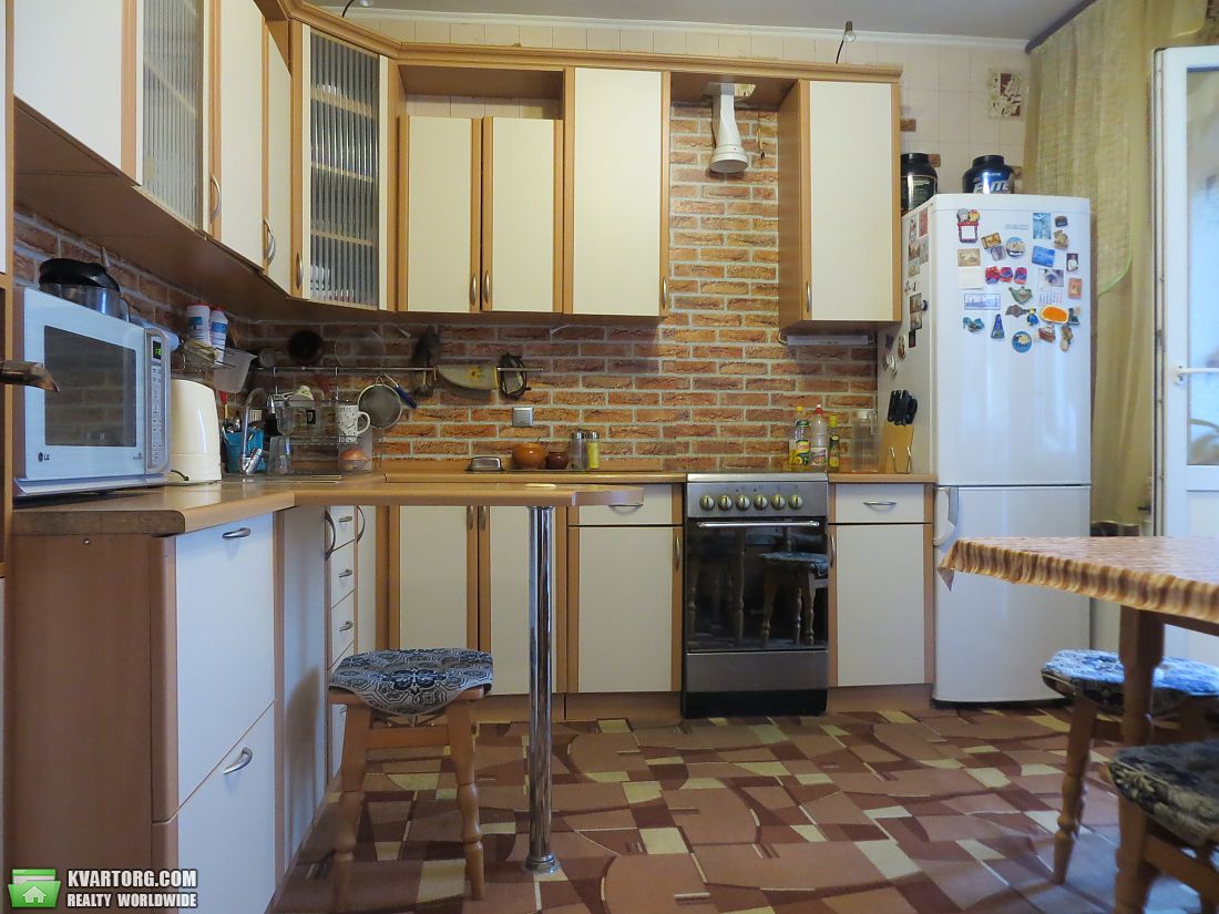 Sell 4-room apartment. Киев, Милославская — photo 3