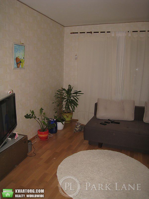 Sell 2-room apartment. Киев, Урловская — photo 1