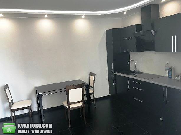 Sell 2-room apartment. Киев,  Амосова — photo 1