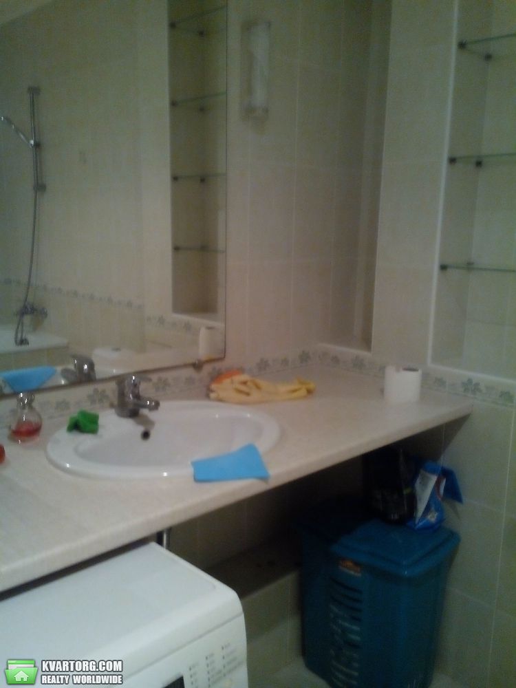 Rent out 2-room apartment. Киев,  Вишняковская — photo 2