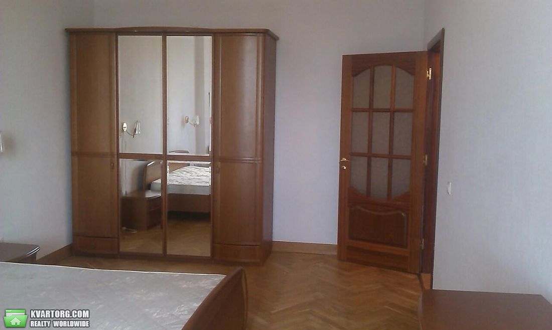 Rent out 3-room apartment. Киев,  Круглоуниверситетская — photo 4