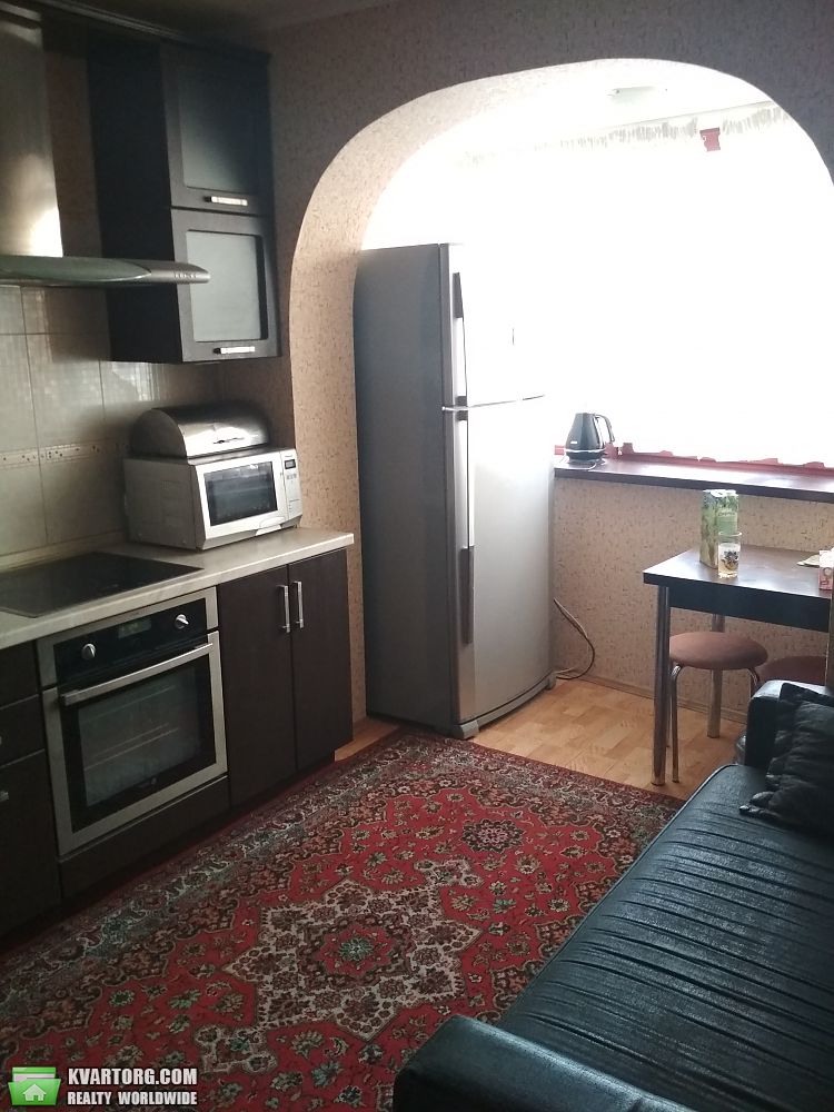Rent out 1-room apartment. Киев,  Стадионная — photo 8