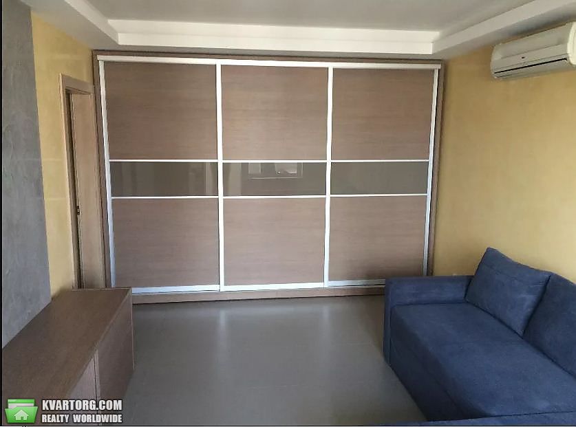 Rent out 1-room apartment. Киев,  Быкова бул — photo 1