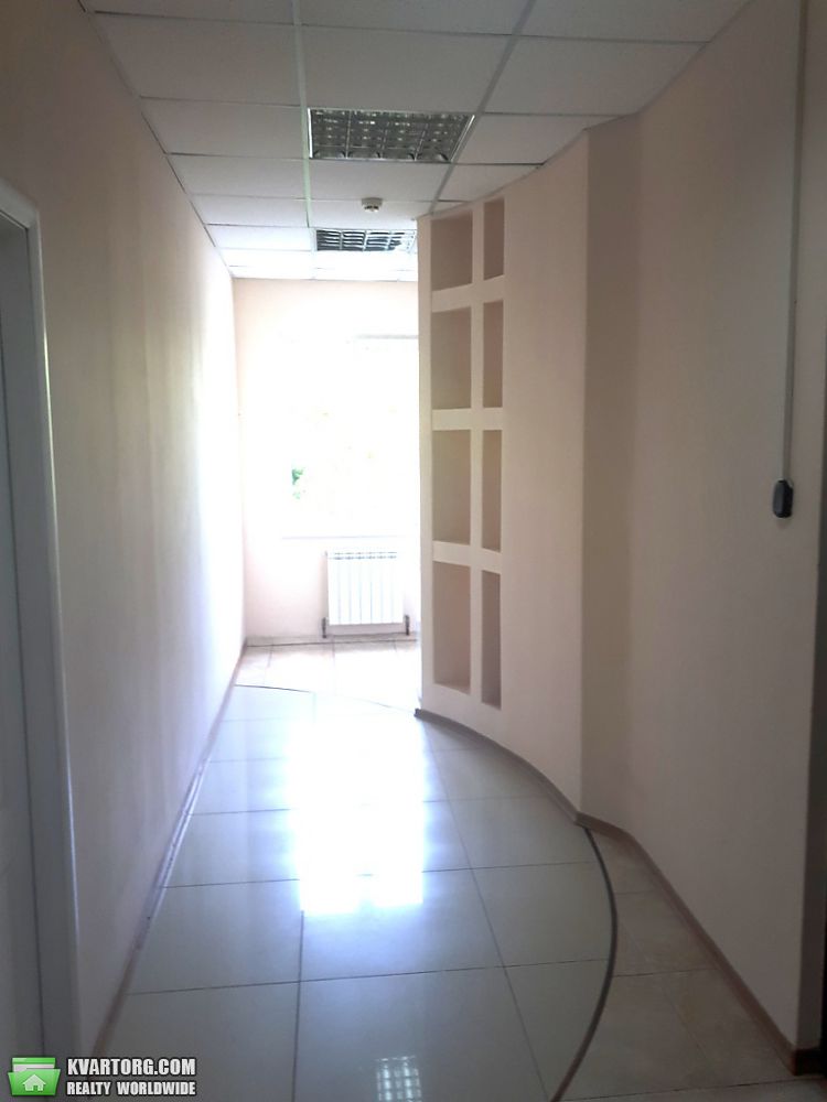 Rent out office. Киев,  Старосельская — photo 1
