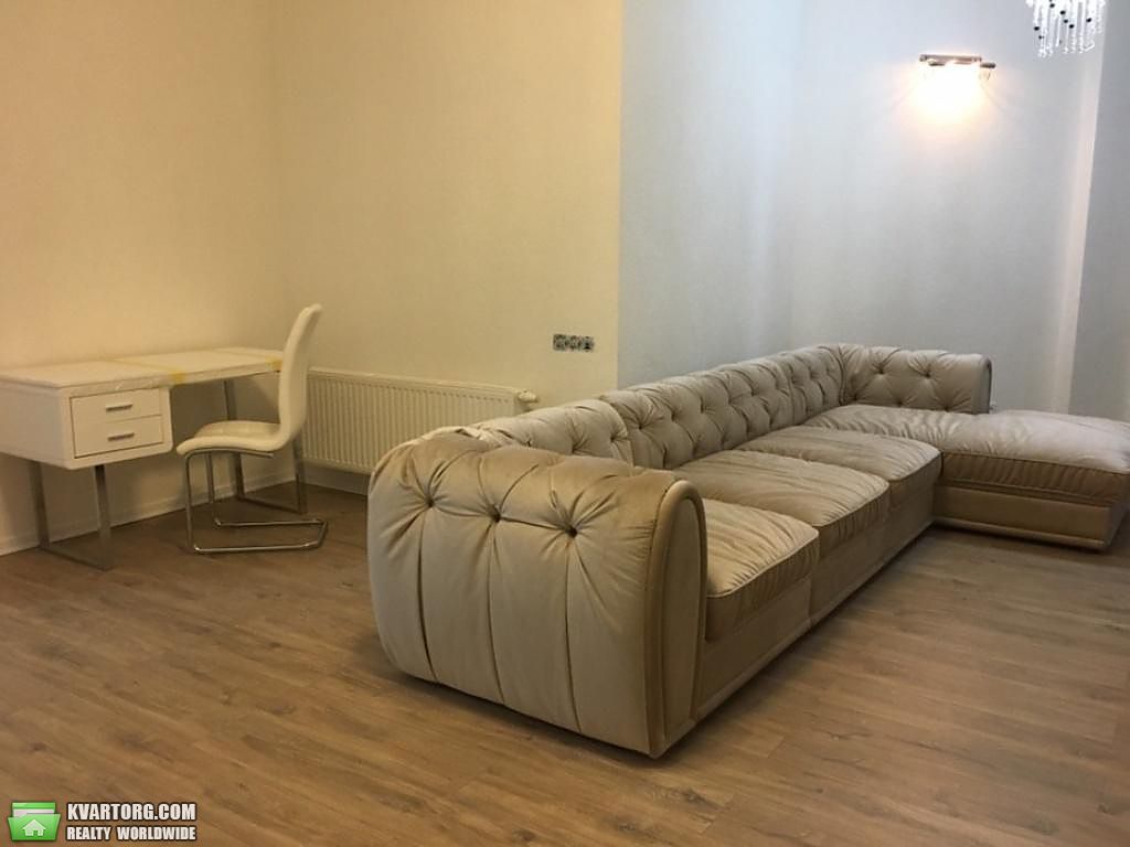 Rent out 2-room apartment. Киев,  Глубочицкая — photo 1