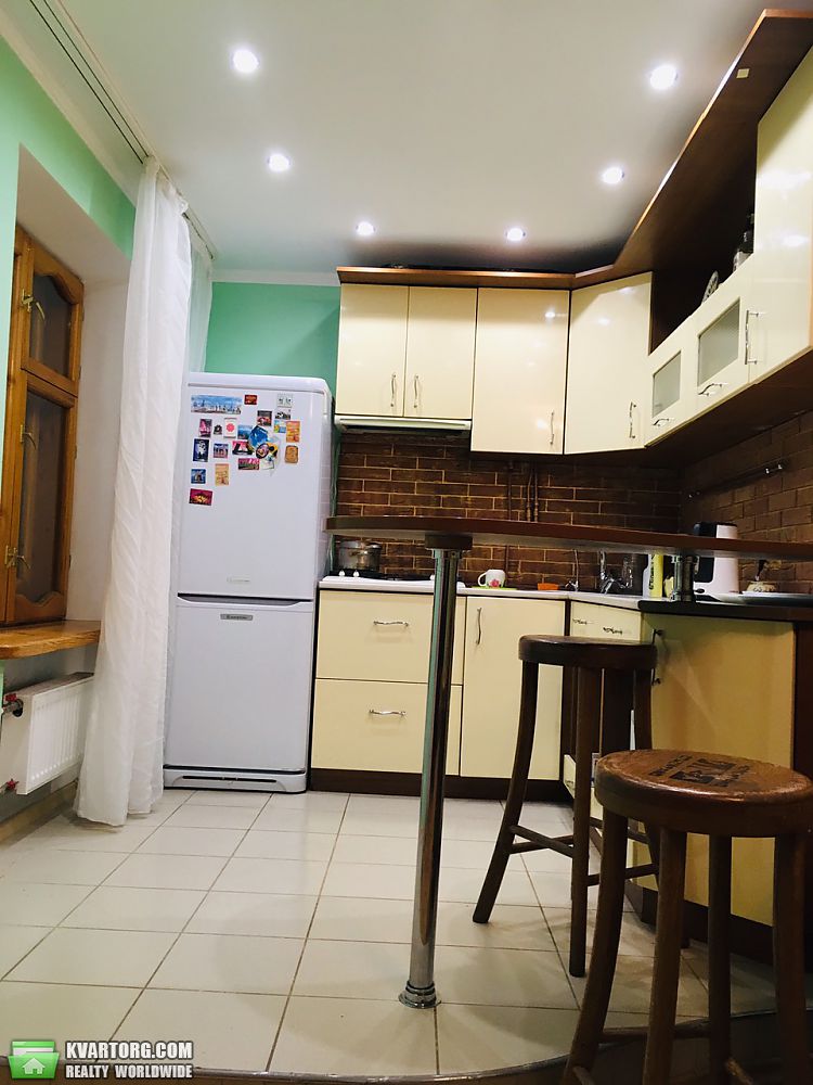 Rent out 2-room apartment. Киев,  Константиновская — photo 4