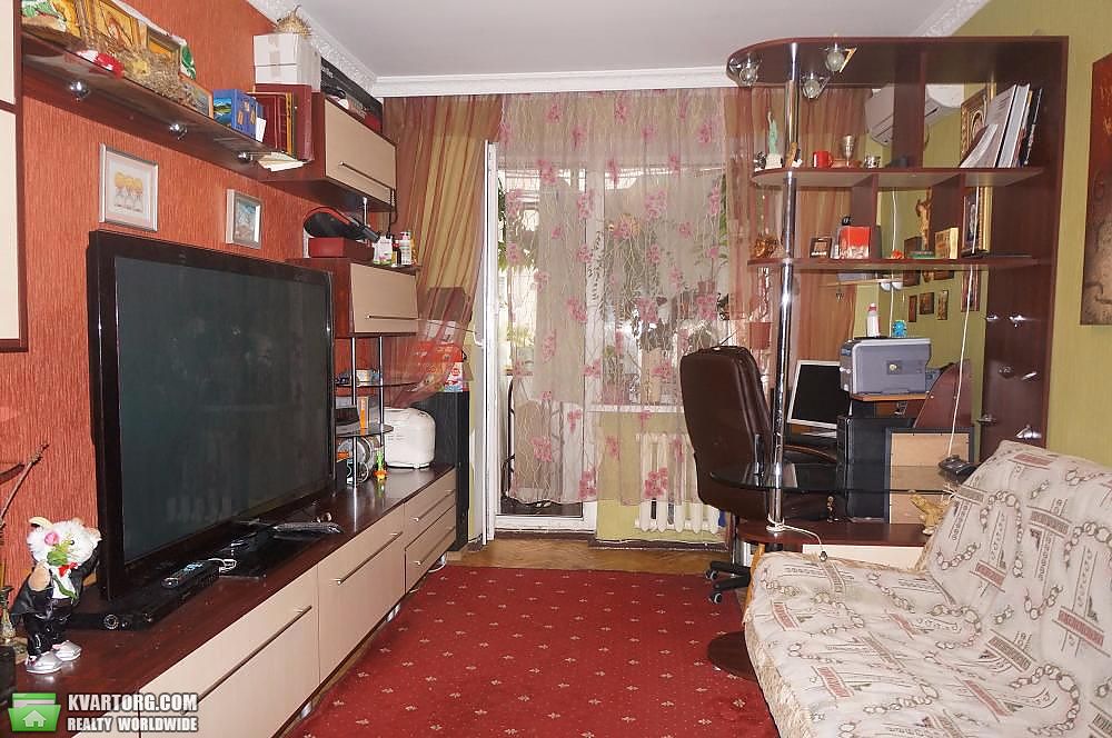 Sell 2-room apartment. Киев, Соборности пр — photo 1