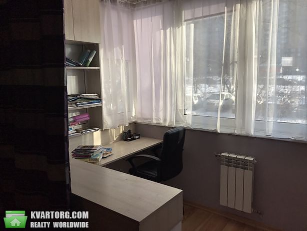 Sell 4-room apartment. Киев,  Ирпенская — photo 9