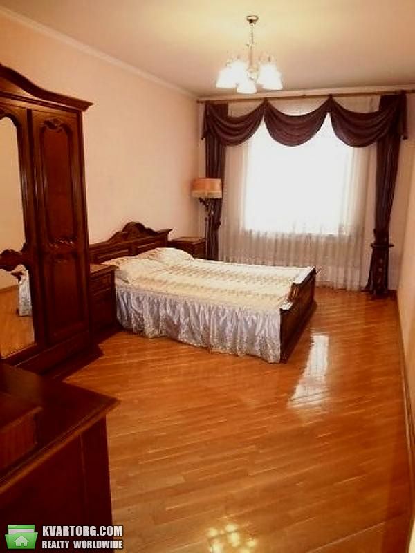 Rent out 3-room apartment. Киев,  Константиновская — photo 4