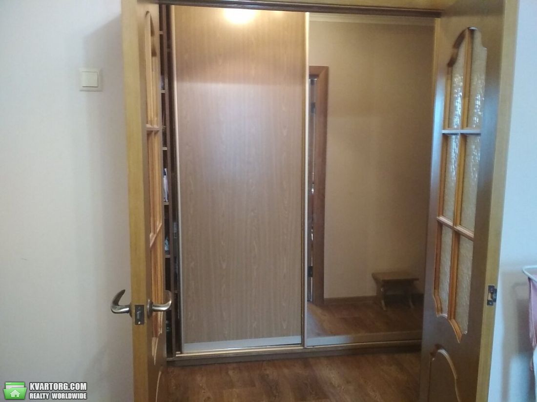 Sell 2-room apartment. Киев,  Радужная — photo 2
