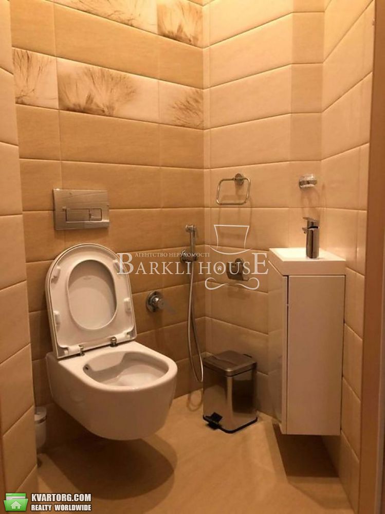Rent out 2-room apartment. Киев,  Барбюса — photo 9
