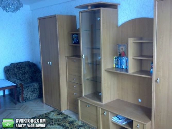 Rent out 2-room apartment. Киев,  Березняковская — photo 1