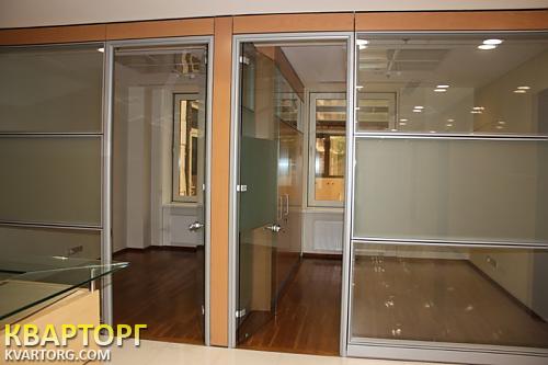 Rent out office. Киев, Жилянская — photo 2
