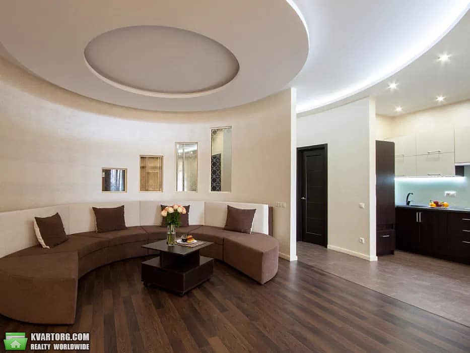 Rent out 2-room apartment. Киев, Евгения Коновальца — photo 1