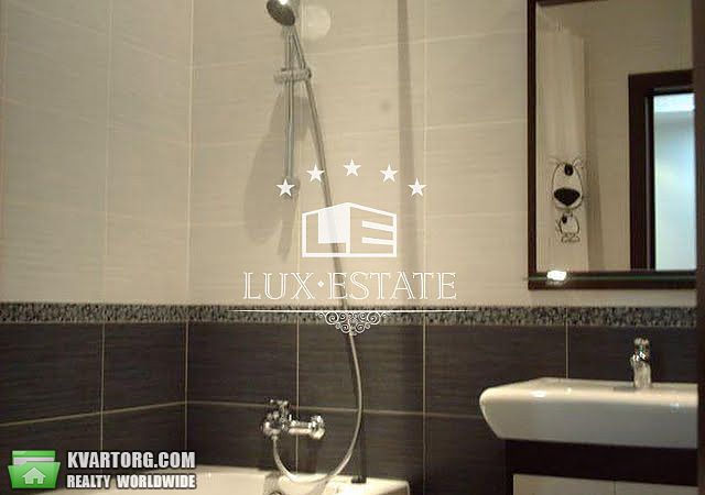 Rent out 2-room apartment. Киев,  Щорса — photo 2