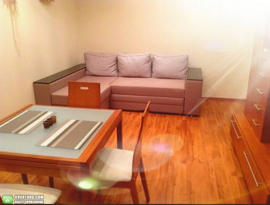 Rent out 2-room apartment. Киев,  Цветаевой — photo 3