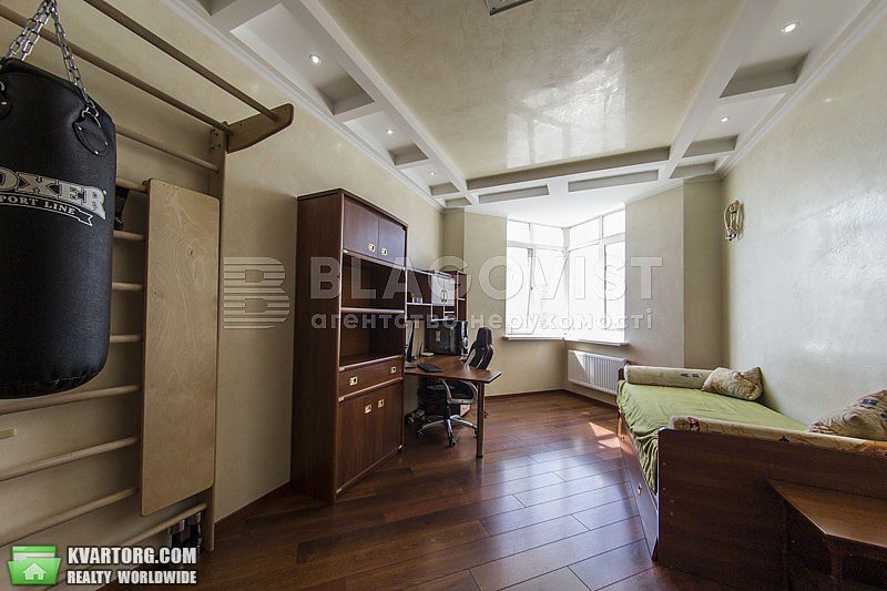Sell 4-room apartment. Киев,  Щорса — photo 2