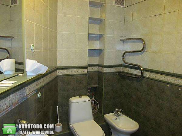 Rent out 3-room apartment. Киев,  Бажана — photo 10