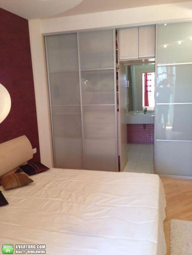 Rent out 2-room apartment. Киев,  Черновола — photo 3