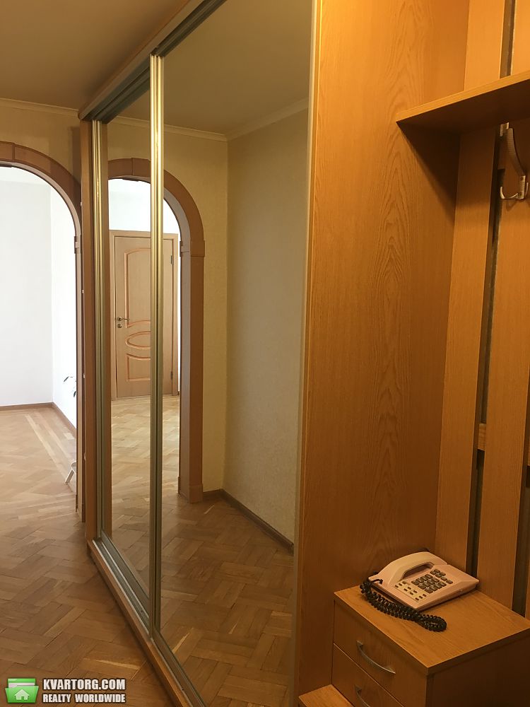 Rent out 2-room apartment. Киев,  Большая Васильковская — photo 4