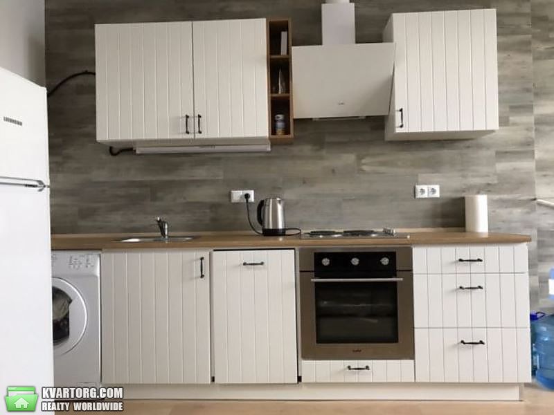 Rent out 2-room apartment. Киев, Армянская ул. — photo 1