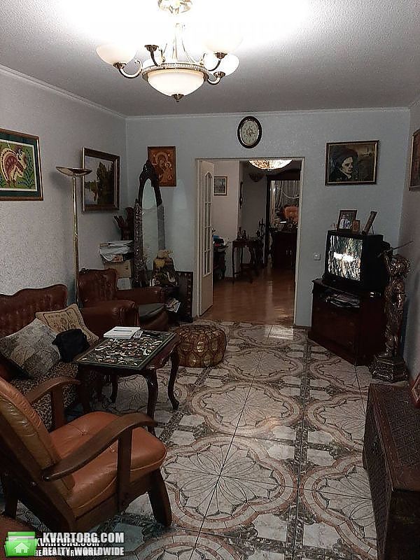 Sell 4-room apartment. Киев,  Срибнокильская — photo 2