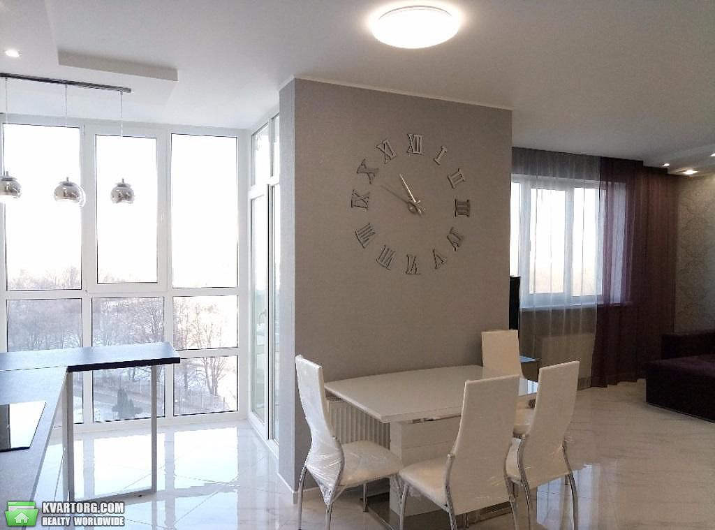 Rent out 3-room apartment. Киев,  Героев Севастополя — photo 2