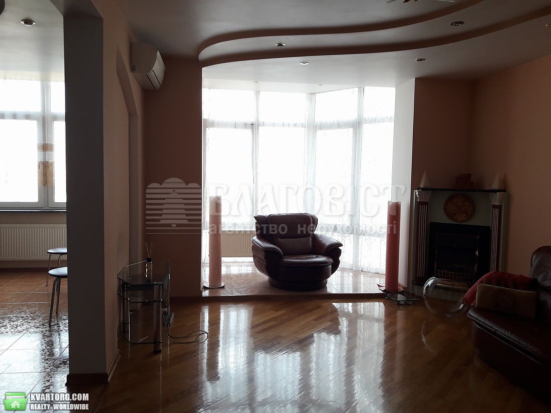 Sell 3-room apartment. Киев,  Ломоносова — photo 1