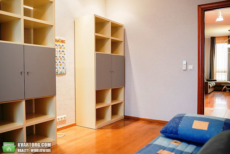 Rent out 4-room apartment. Киев,  Иванова — photo 10