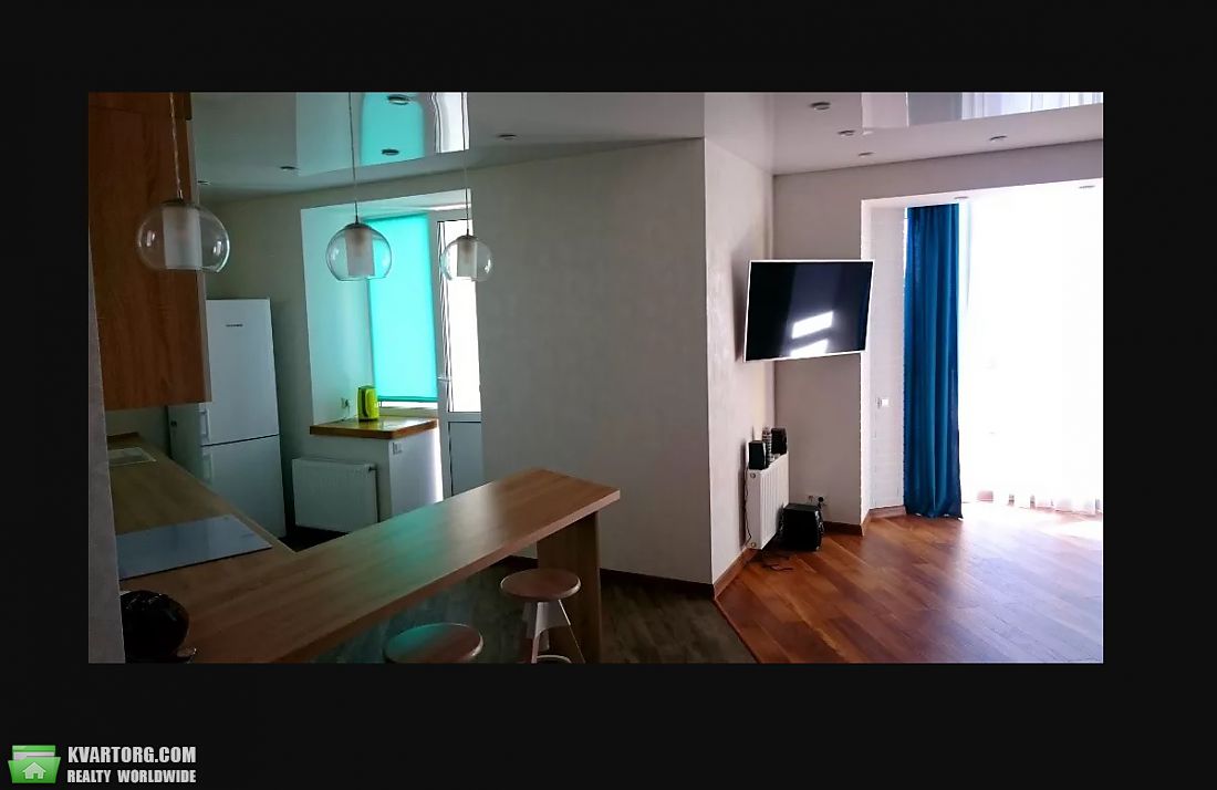 Rent out 2-room apartment. Киев,  Герцена — photo 1