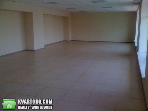 Rent out office. Киев, Новоконстантиновская — photo 1