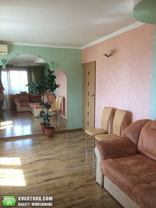 Rent out 2-room apartment. Киев,  Грекова — photo 1