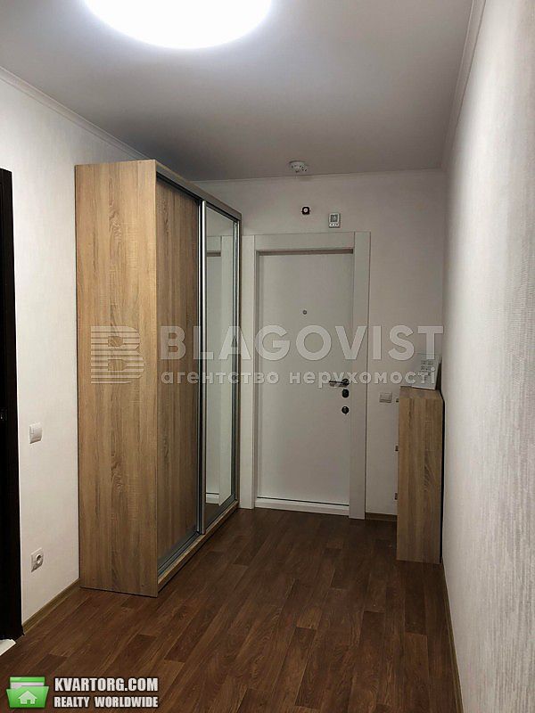 Rent out 2-room apartment. Киев,  Гмыри — photo 9